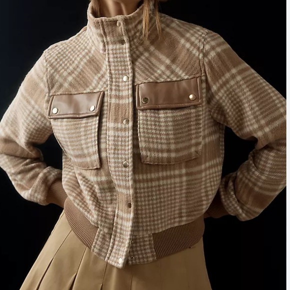Bagatelle Collection Jackets & Blazers - Bagatelle Plaid Tan Wool Blend Snaps Women's Jacket